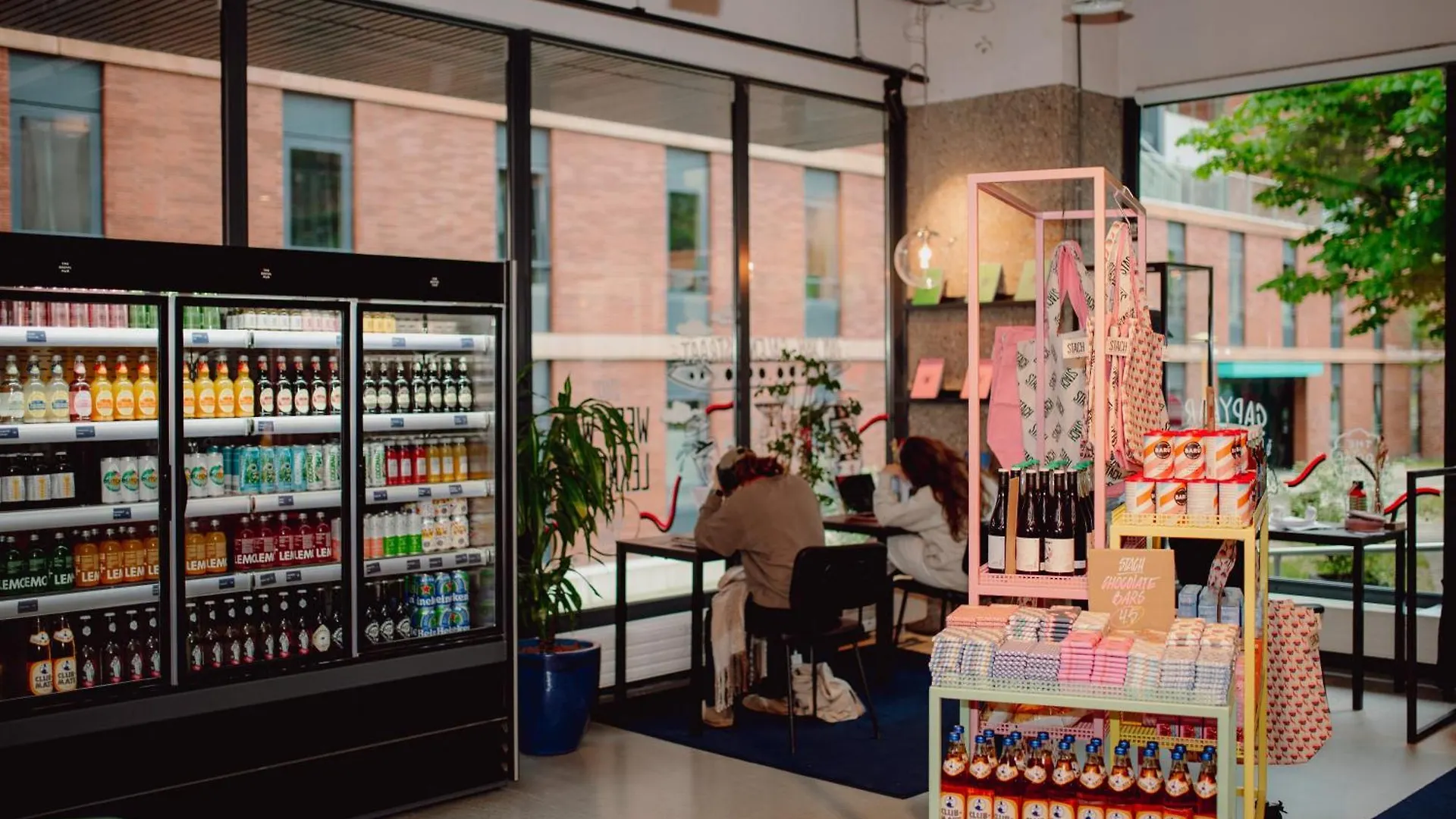 The Social Hub Amsterdam West 4 Star酒店 4*,