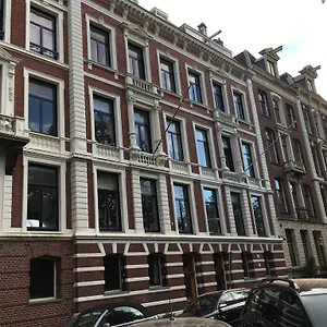 https://vondelparkmuseum-bb.ihotelsrotterdam.com